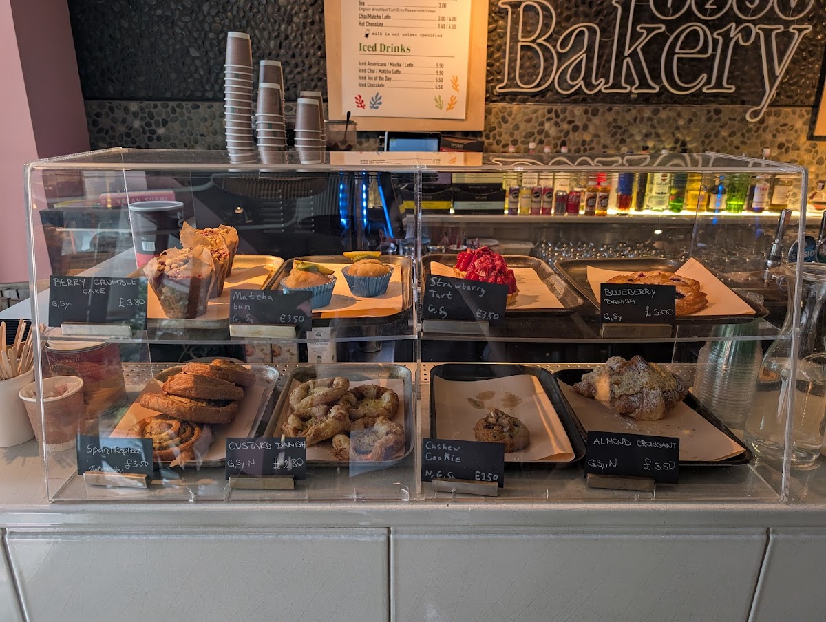 123V Bakery & Cafeteria — photo 3