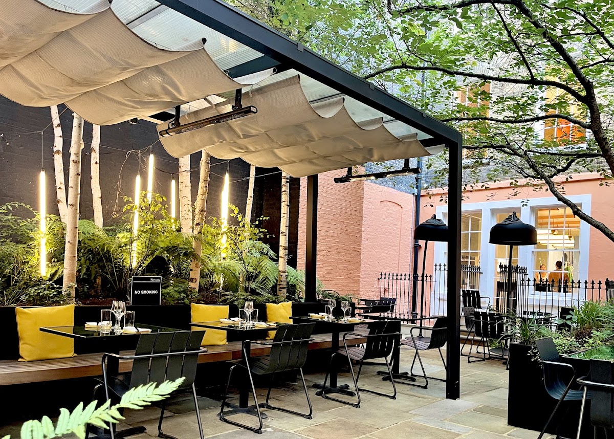 123V Browns restaurant