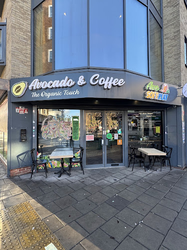Avocado & Coffee Organic Cafe in London restaurant