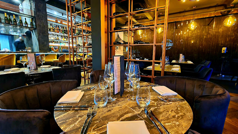 Bank Food & Drink restaurant