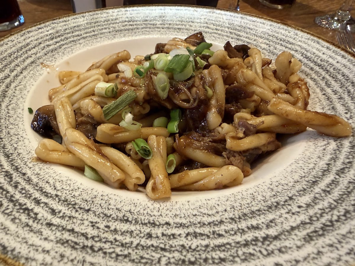 Bella Italia - Queensway 108 — photo 3