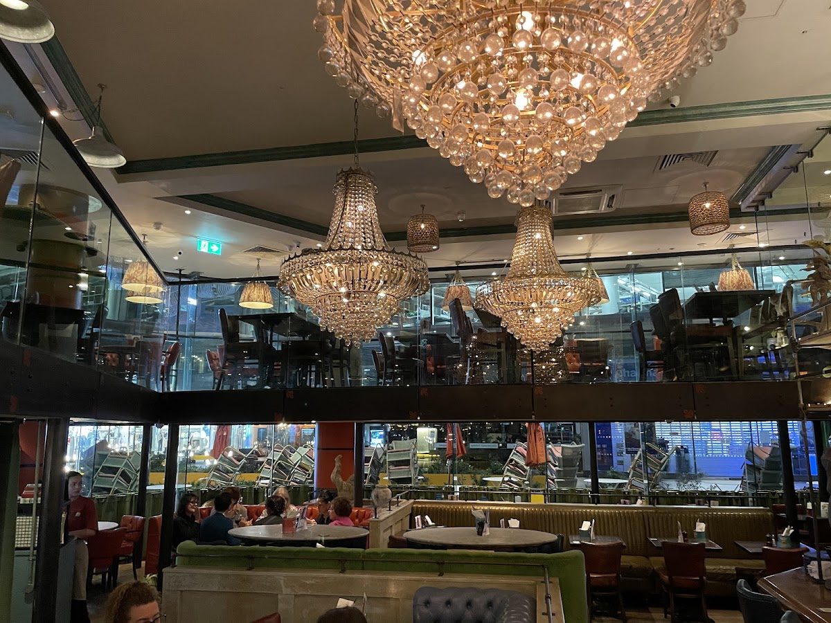 Bill's Victoria Restaurant — photo 2