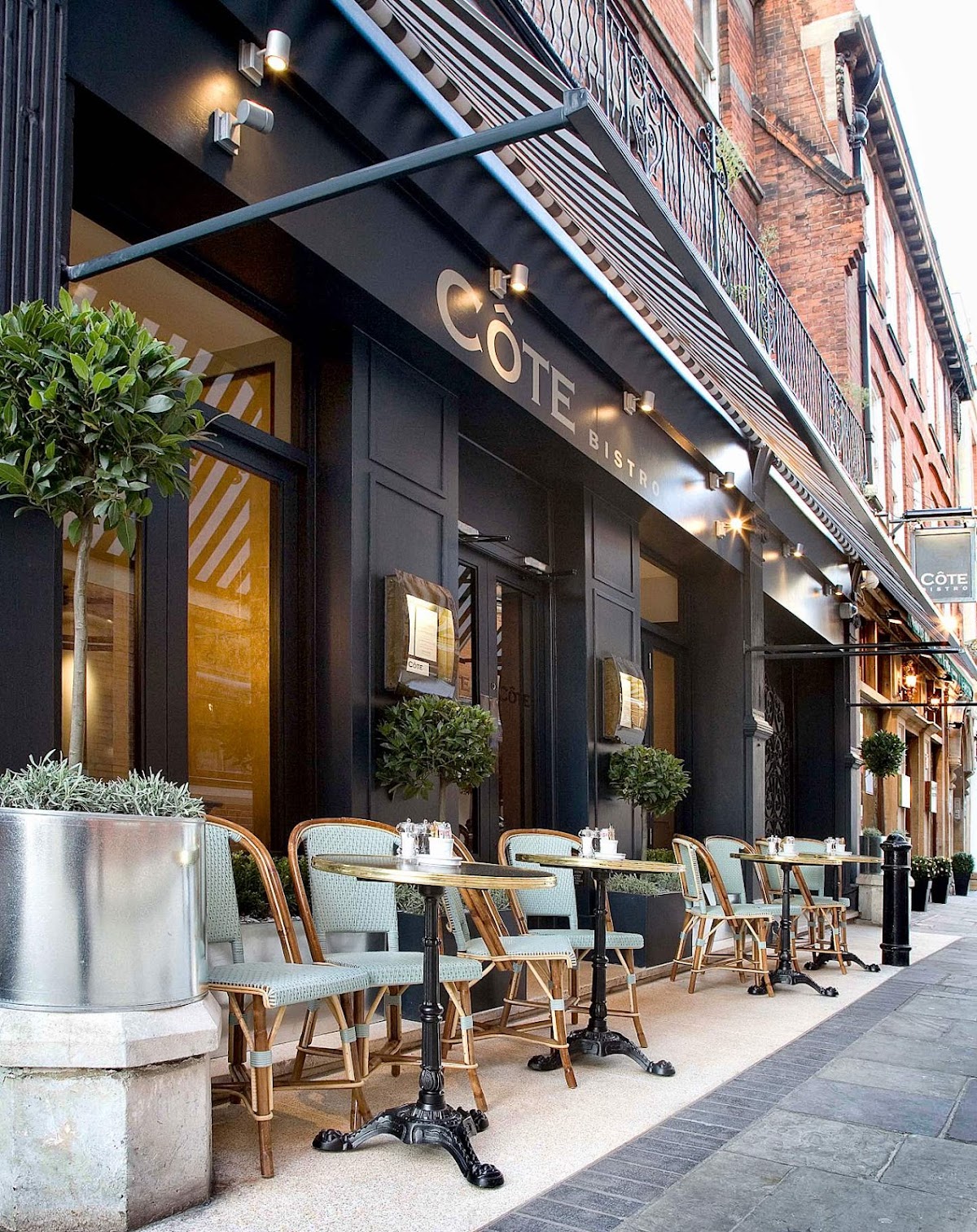 Côte Kensington restaurant