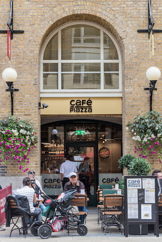 Café Piazza restaurant
