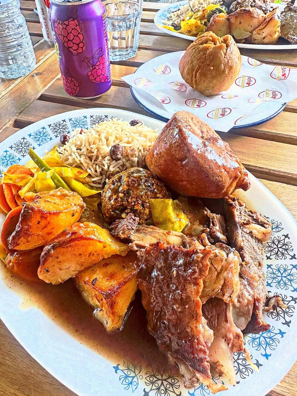 Cafe Caribbean Shoreditch — photo 2