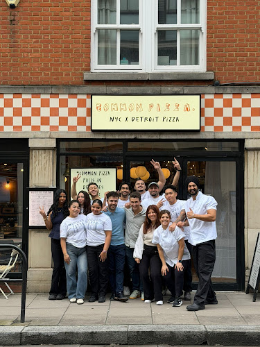 Common Pizza restaurant