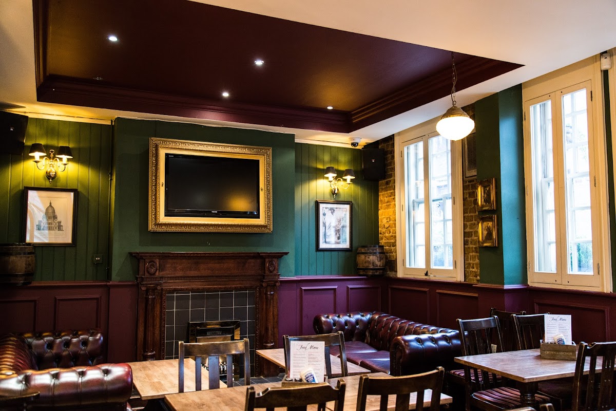 Crown & Anchor restaurant