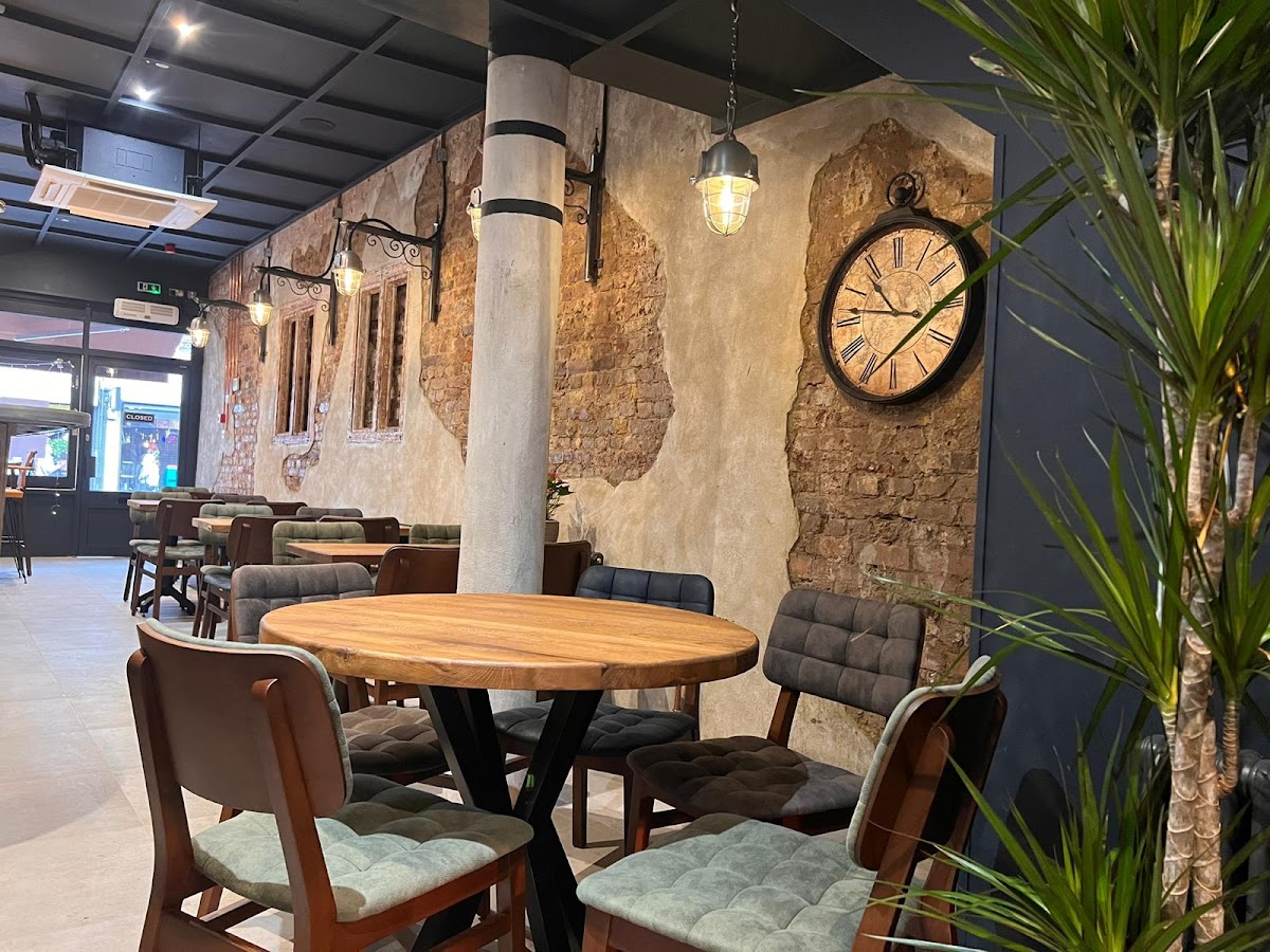 Cubes restaurant