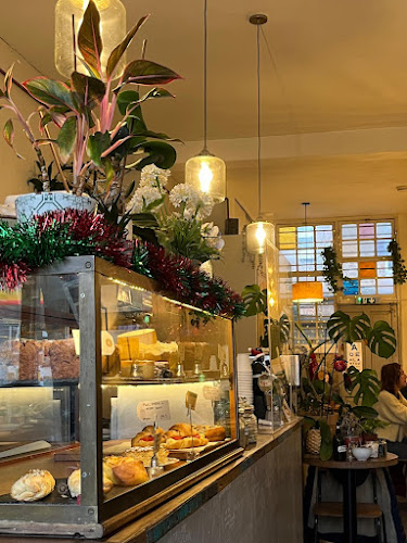 EZ & Moss restaurant