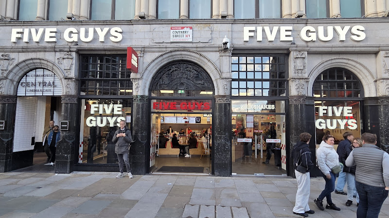 Five Guys Burgers and Fries Piccadilly Circus restaurant