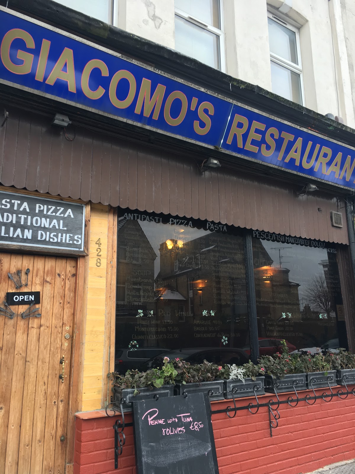 Giacomo's restaurant