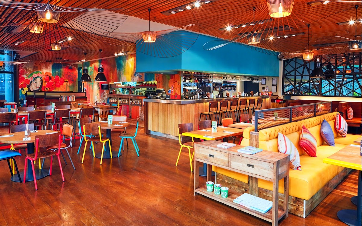 Giraffe restaurant