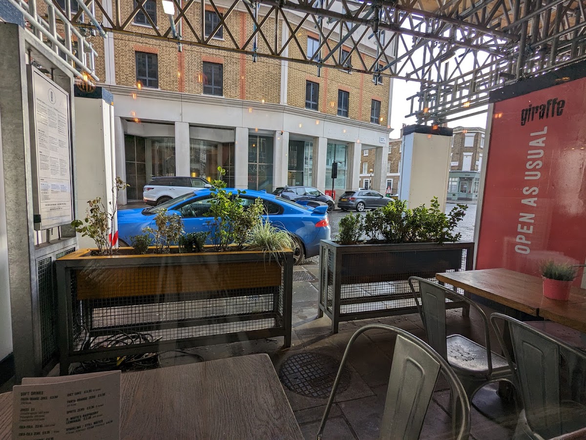 Giraffe, Victoria restaurant