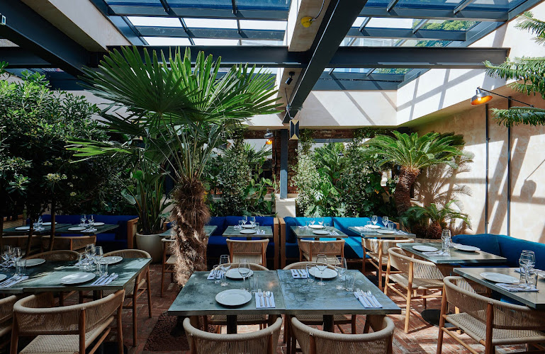Gold restaurant