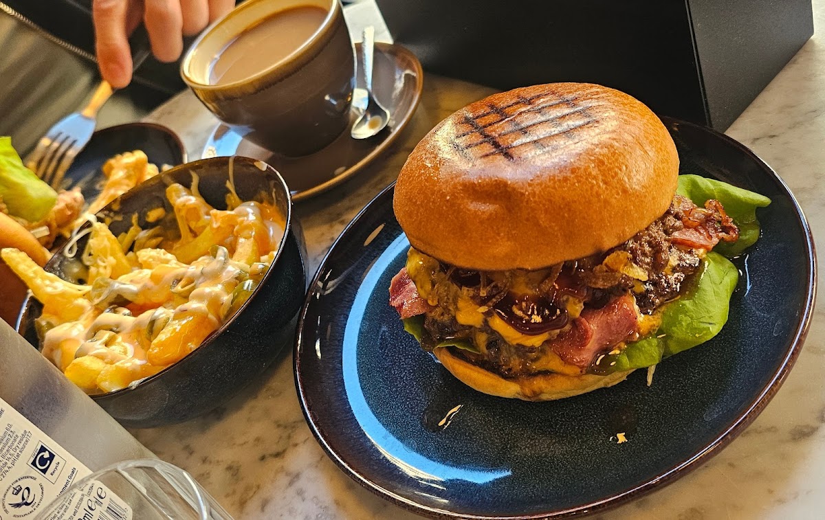 Gourmet Burger Club - Covent Garden — photo 3