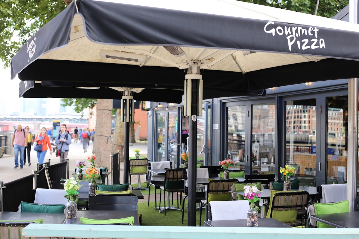 Gourmet Pizza Co restaurant