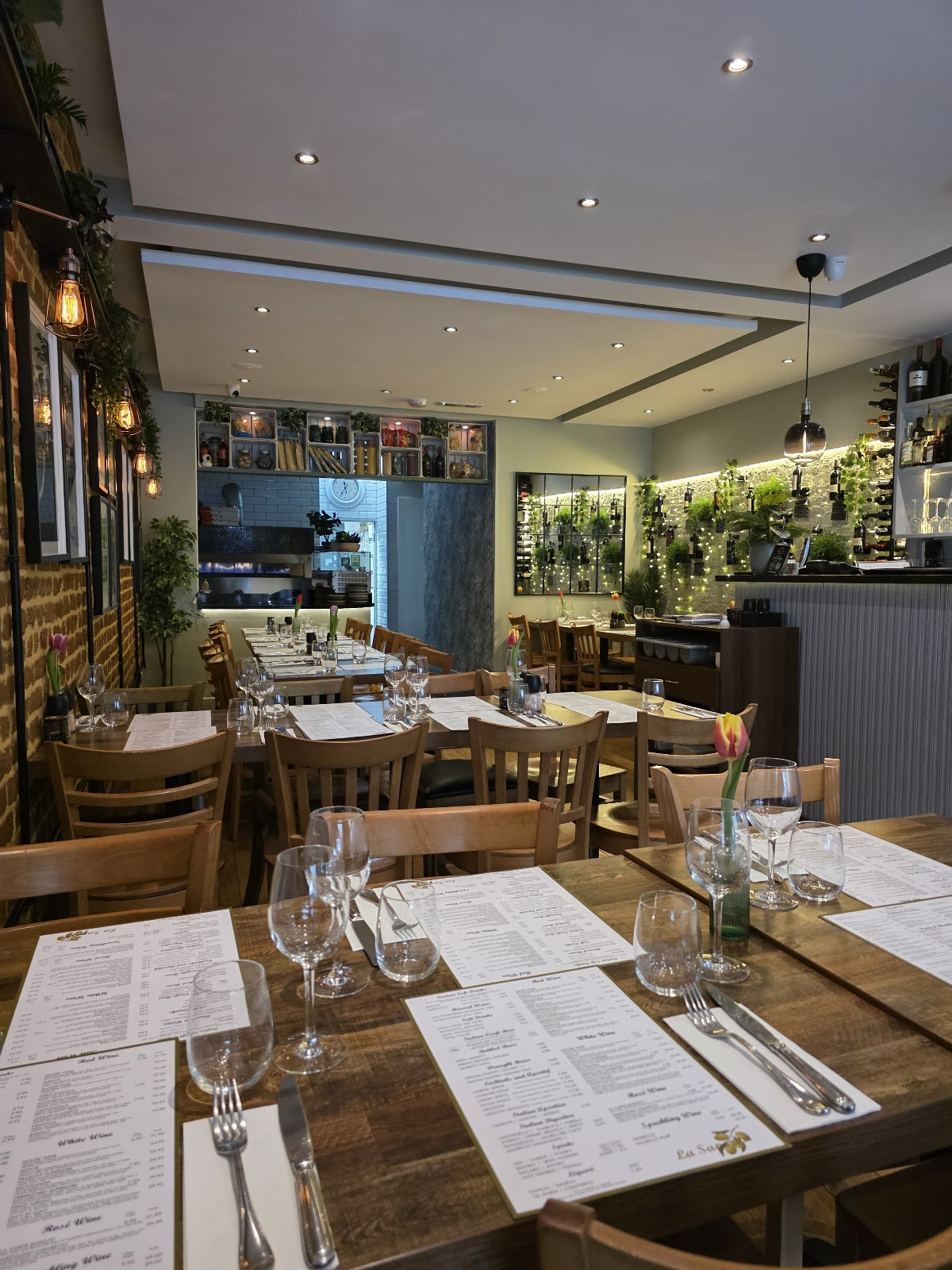 La Saporita London – Italian Restaurant & Pizzeria restaurant