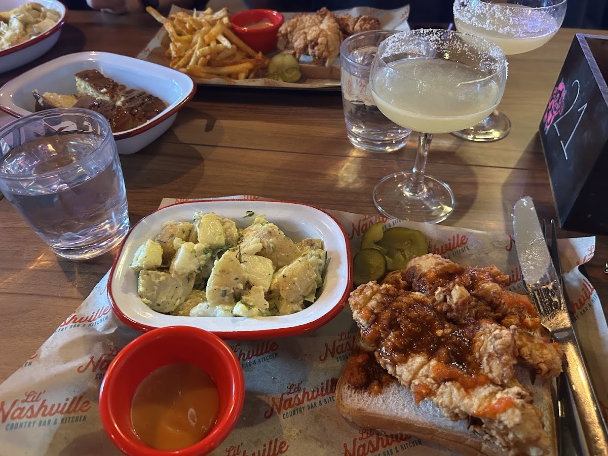 Lil' Nashville - Country Bar & Kitchen — photo 3