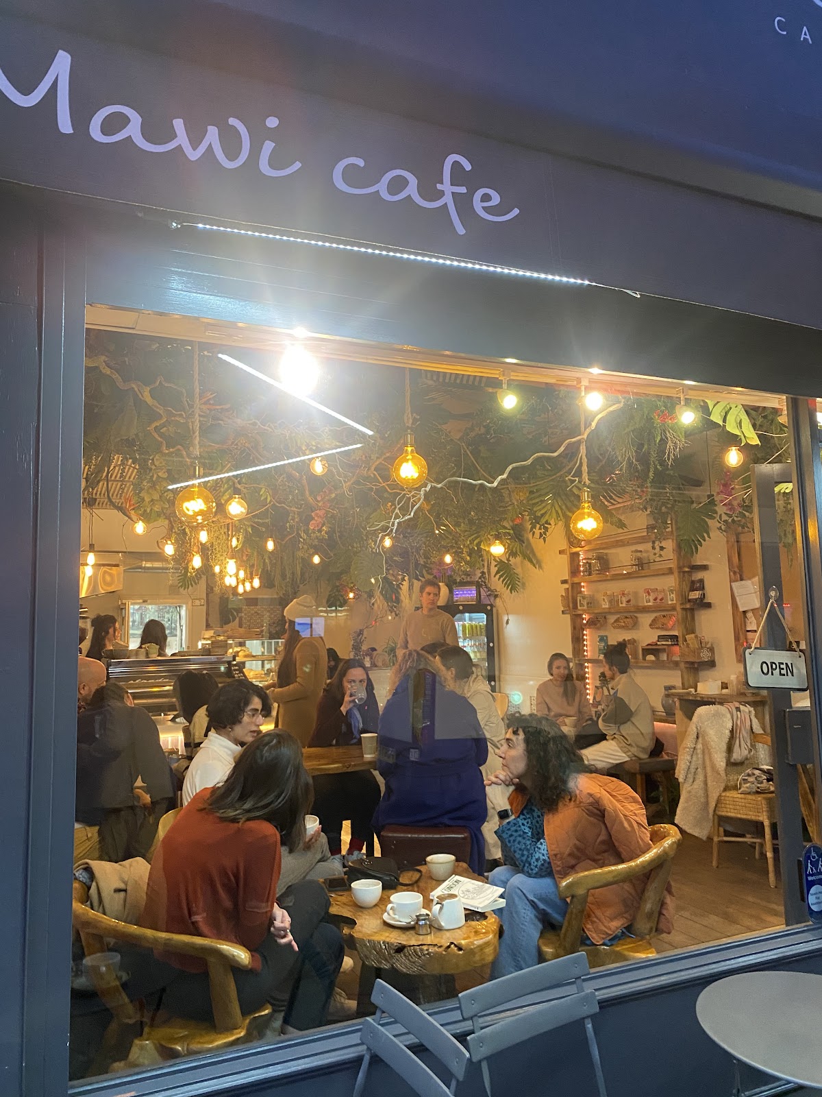 Mawi Cafe restaurant