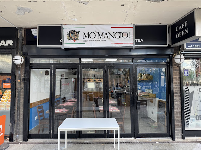 Mo’ Mangio! restaurant