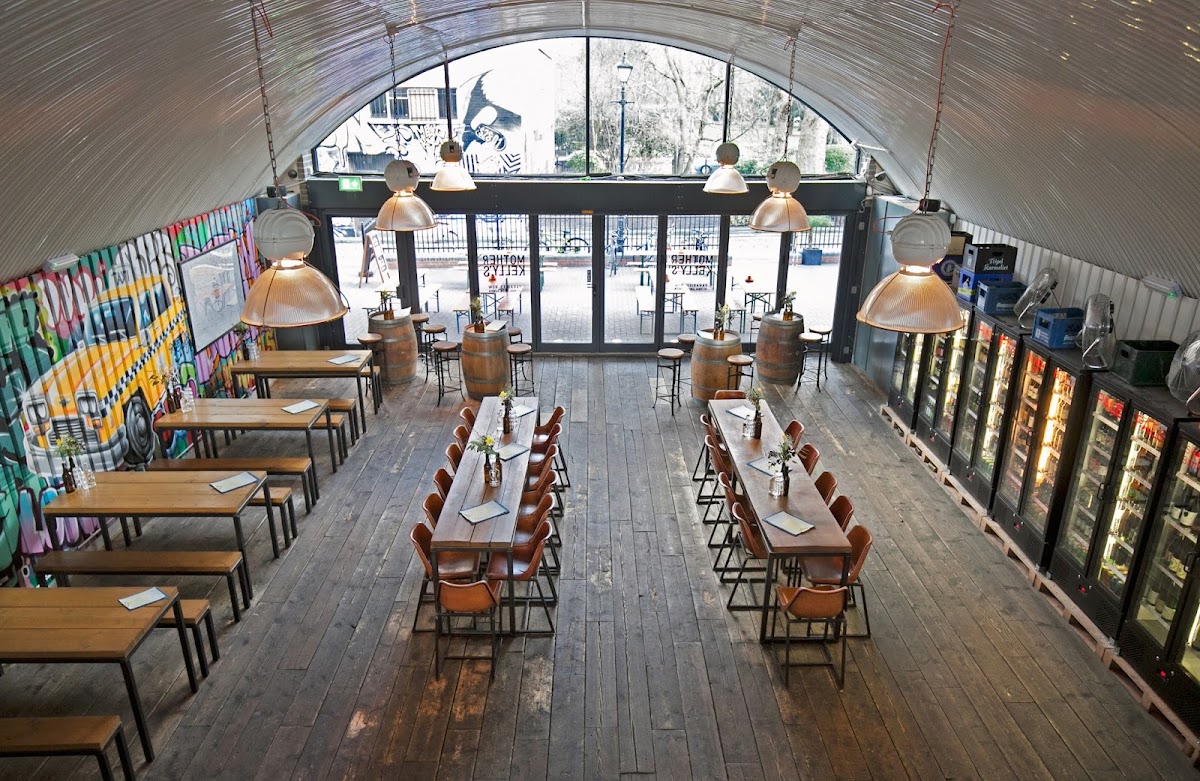 Mother Clucker restaurant