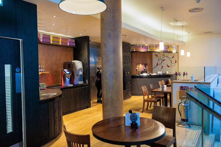 Nando's Brent Cross restaurant