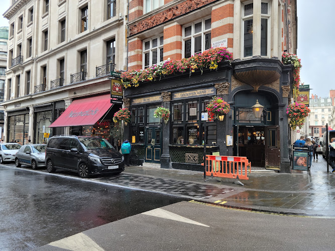 Nando's Glasshouse Street restaurant