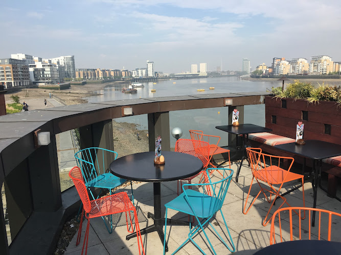 Nando's Greenwich - Cutty Sark restaurant
