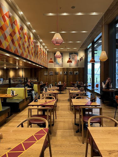 Nando's One New Change restaurant