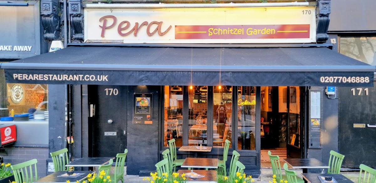 Pera Schnitzel Garden restaurant