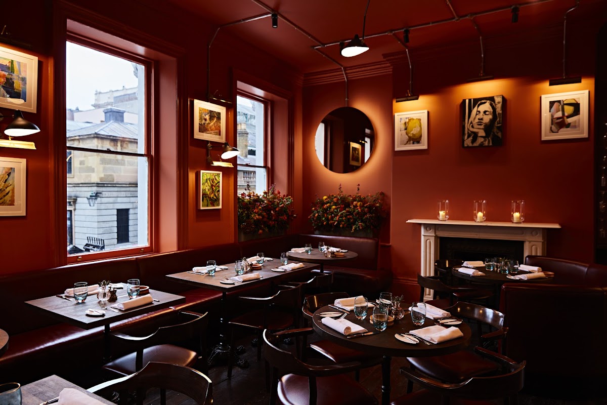 Pivot Bar & Bistro restaurant