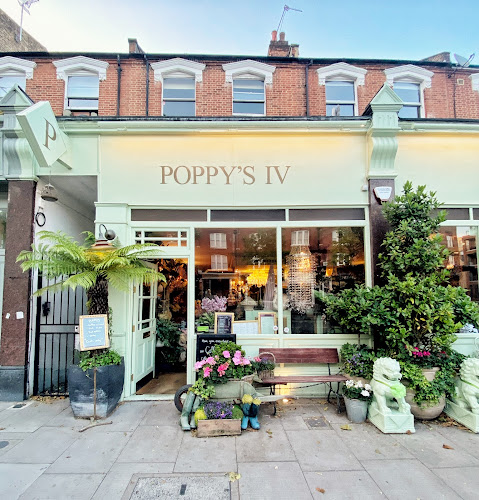 Poppy's 4 (IV) restaurant