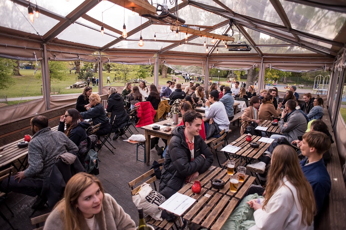 Pub On The Park restaurant