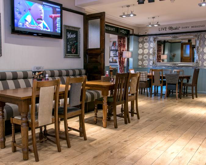 Queens Arms London restaurant