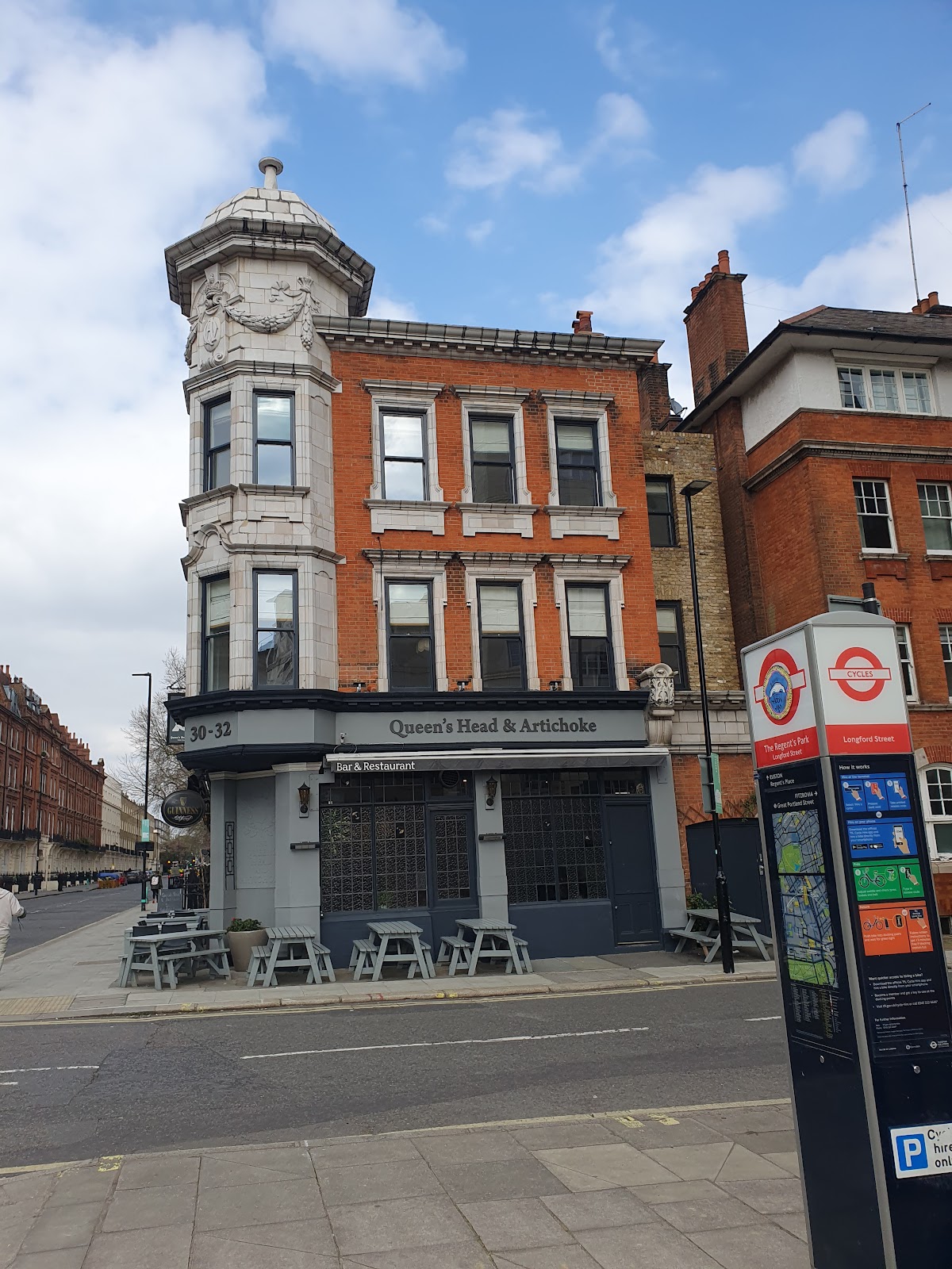 Queens Head & Artichoke — photo 3