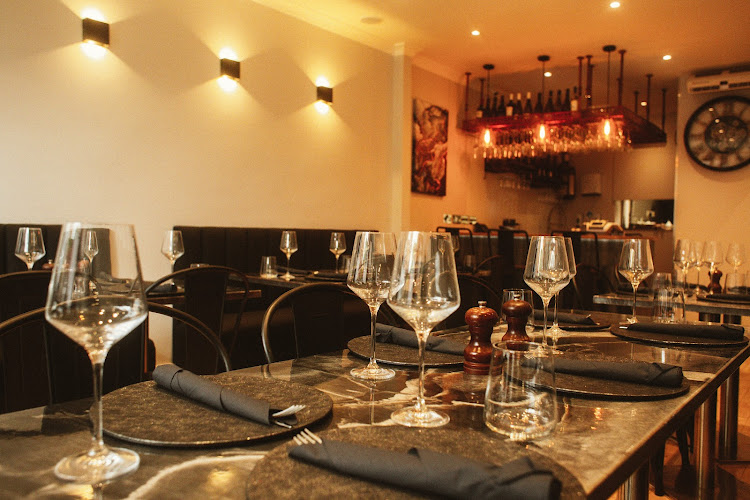 RapChar restaurant