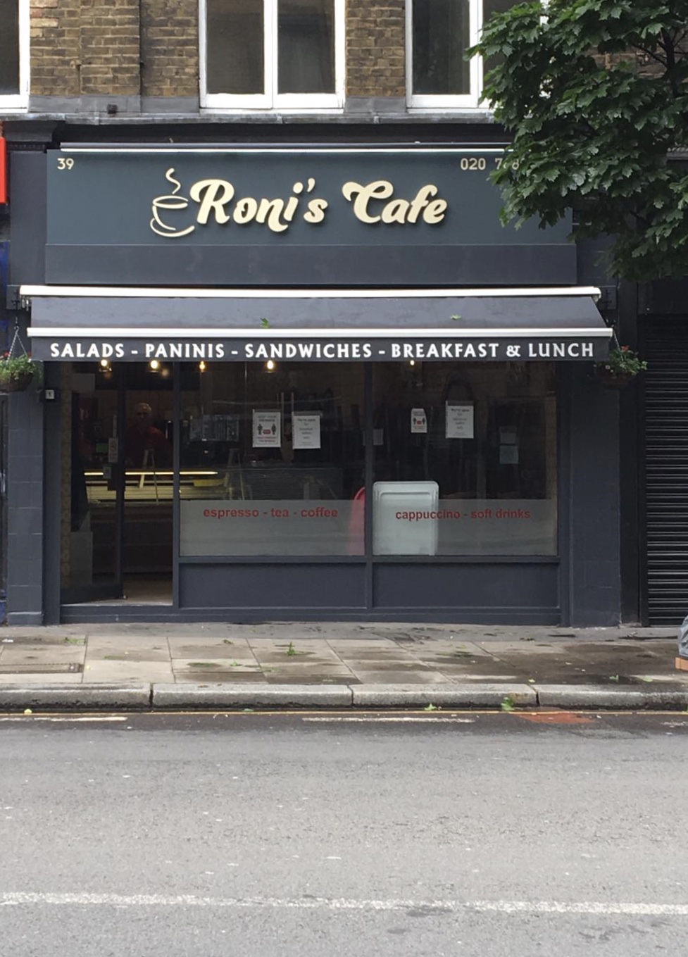 Roni's Cafe restaurant