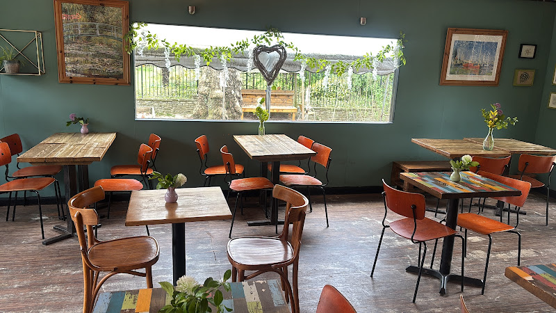 Roundwood Lodge Cafe restaurant