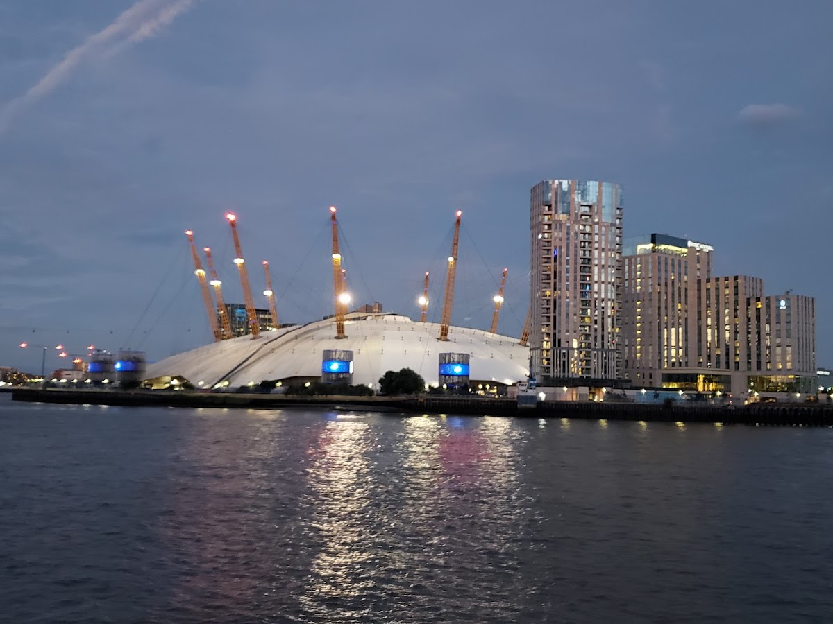 Scoff & Banter Canary Wharf — photo 3