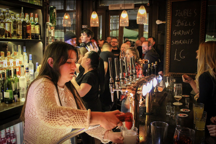 Sir Richard Steele Pub restaurant