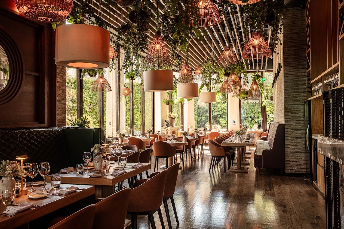 Smith's Bar & Grill restaurant