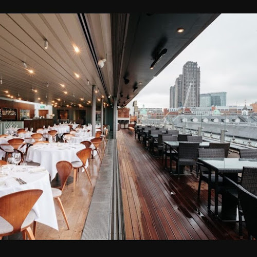 Smith's of Wapping restaurant