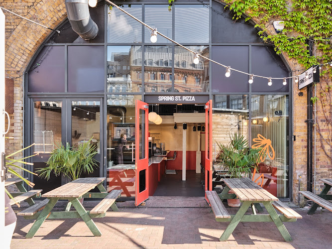 Spring Street Pizza restaurant