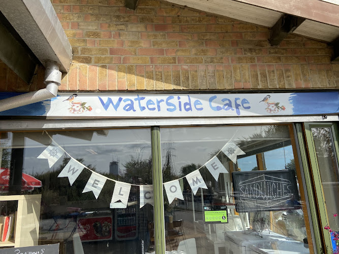 Stonebridge Lock Waterside Cafe (Dog friendly) restaurant