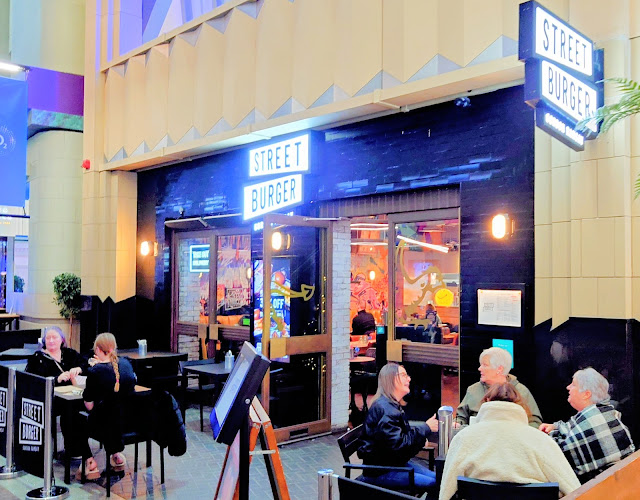 Street Burger restaurant
