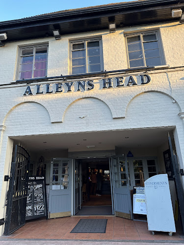 The Alleyn's Head restaurant
