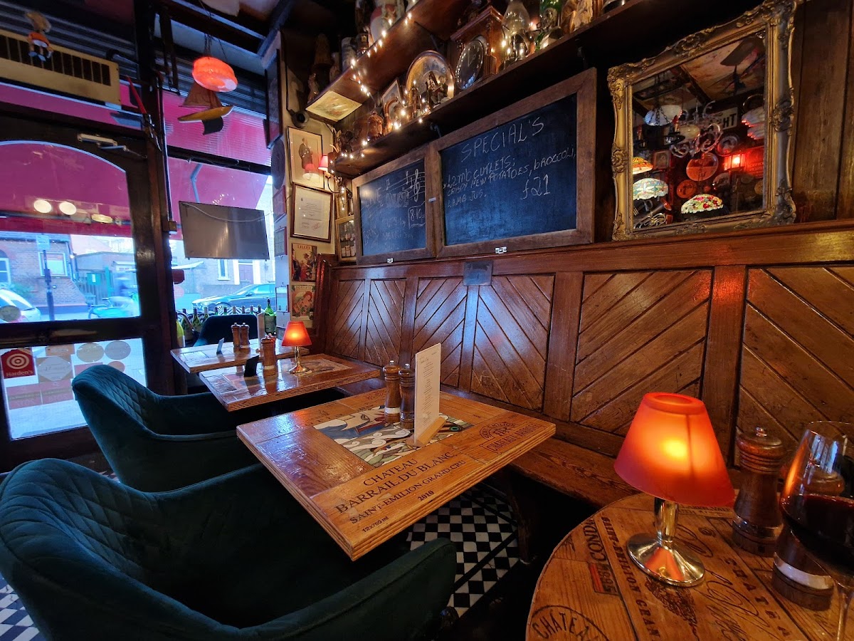 The Arches Wine Bar & Kitchen — photo 3
