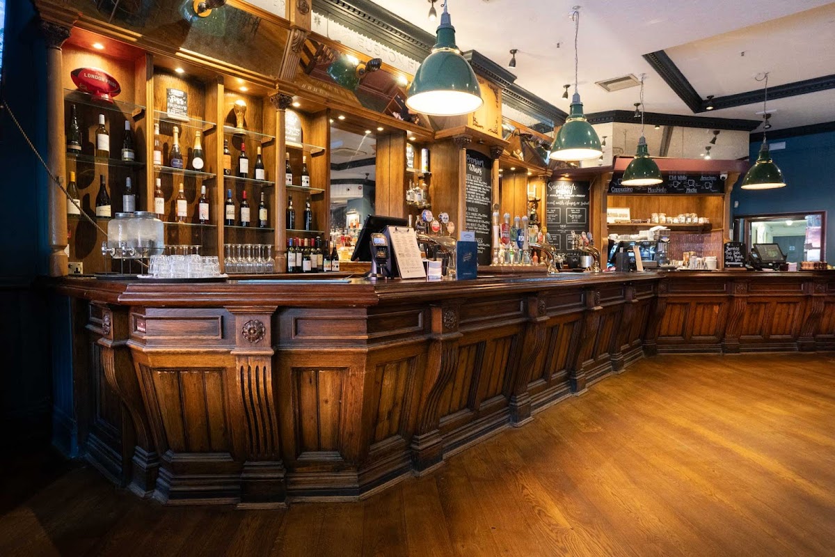 The Euston Flyer, Euston Road restaurant