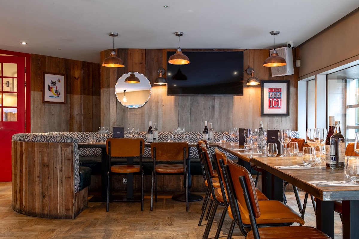 The Hydrant, Monument restaurant