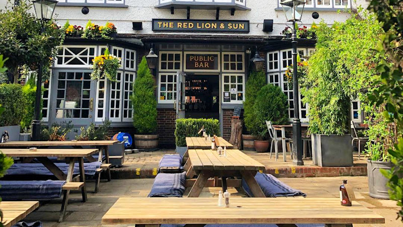 The Red Lion & Sun restaurant